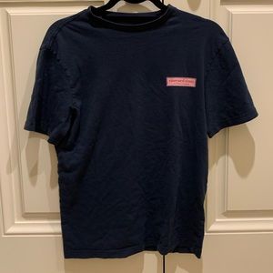 Vineyard vines tee